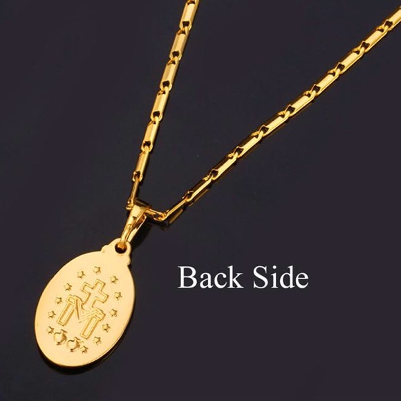 18k gold plated Virgin Mary necklace/ earrings set - Picture 3 of 8